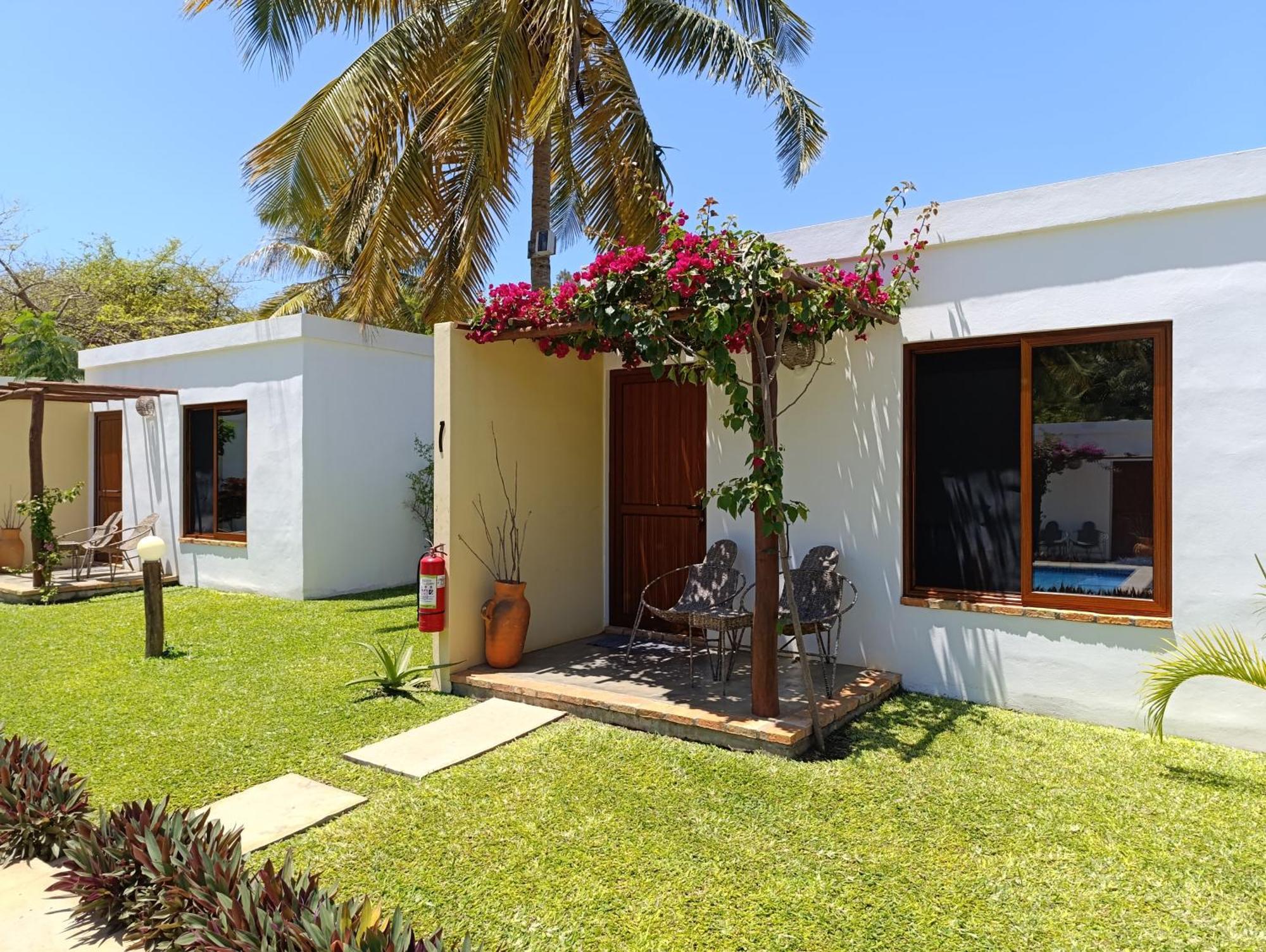 Telvina Beach Lodge Vilanculos Exteriör bild